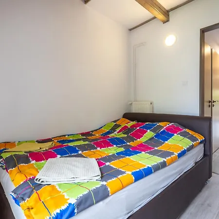 Parti Apartment *