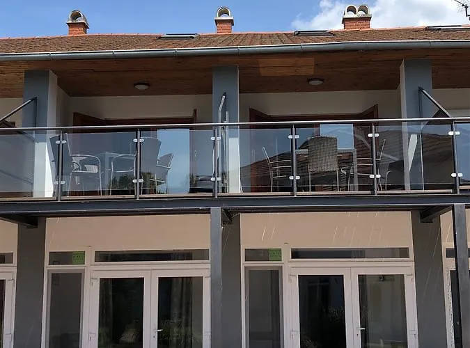 アパート Parti *