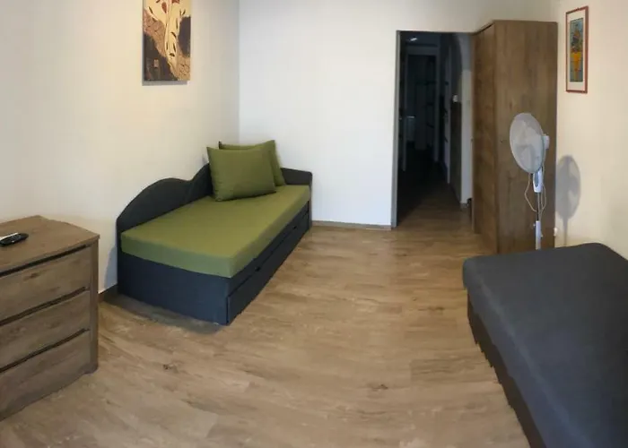 Apartment Parti *